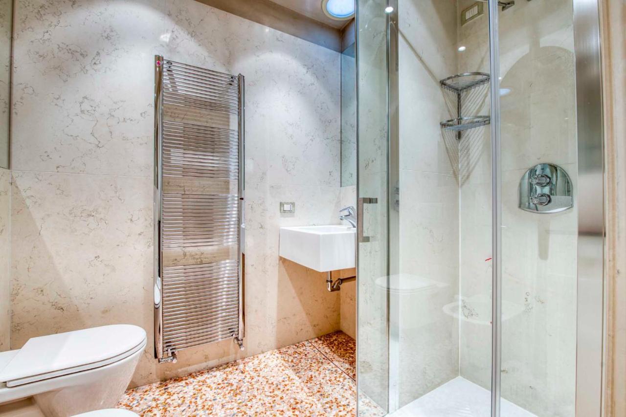 Apartmentsarena - Suite Mercatorum - Piazza Erbe Верона Екстер'єр фото