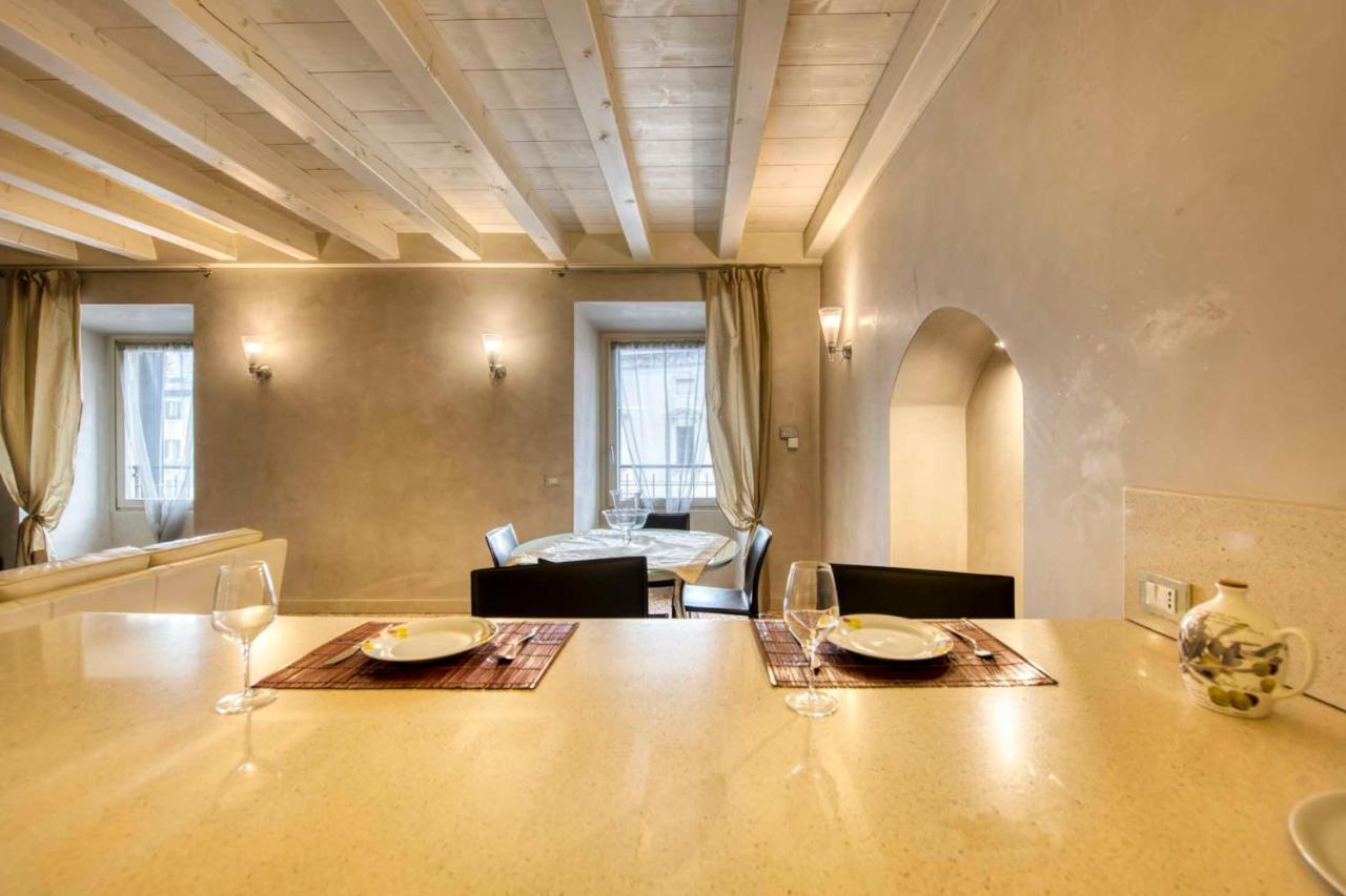 Apartmentsarena - Suite Mercatorum - Piazza Erbe Верона Екстер'єр фото
