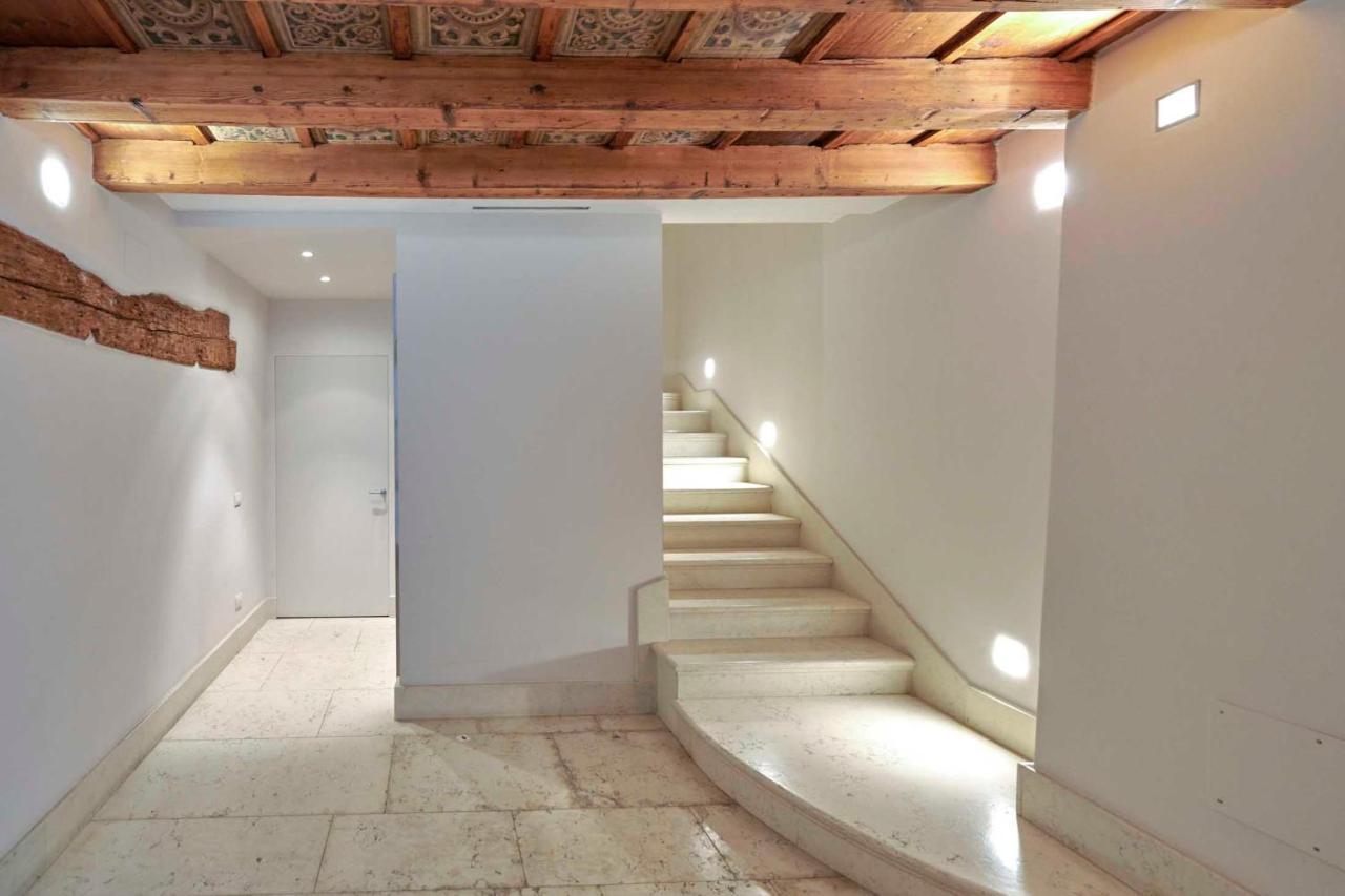 Apartmentsarena - Suite Mercatorum - Piazza Erbe Верона Екстер'єр фото